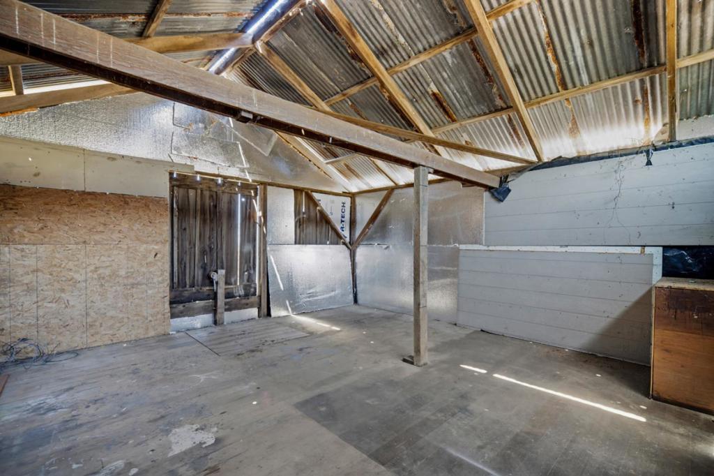 main property photo 51