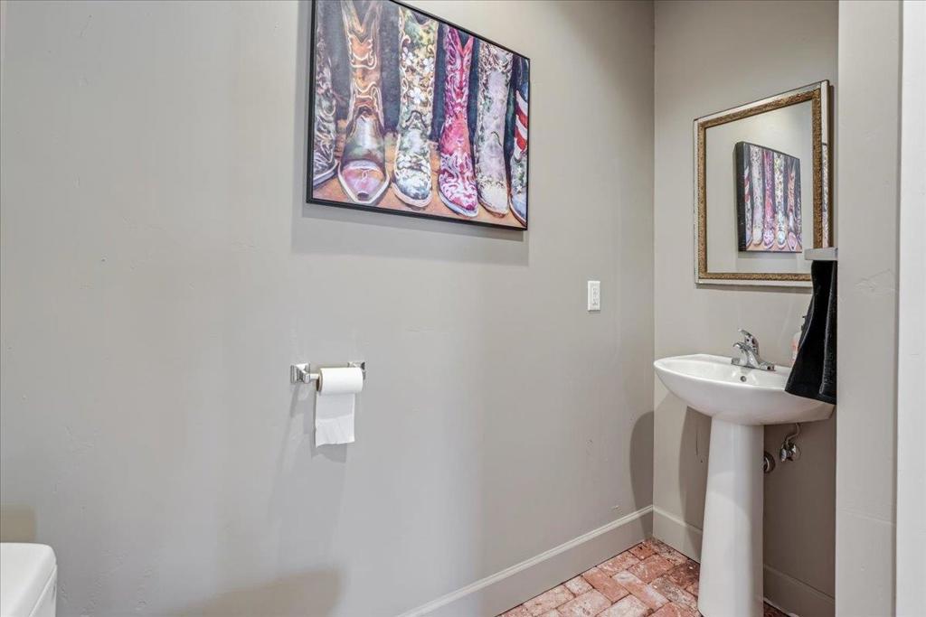 main property photo 76