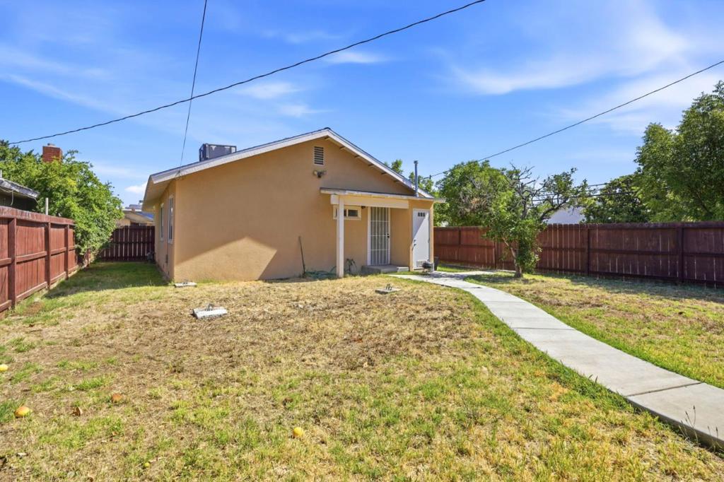 main property photo 18