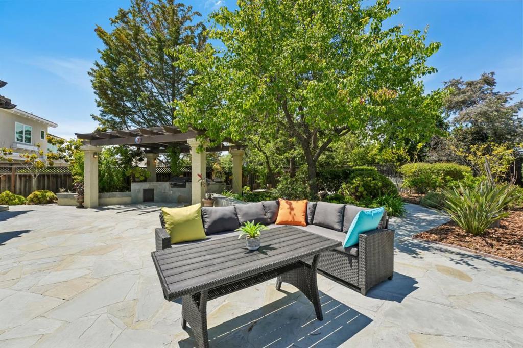 main property photo 69