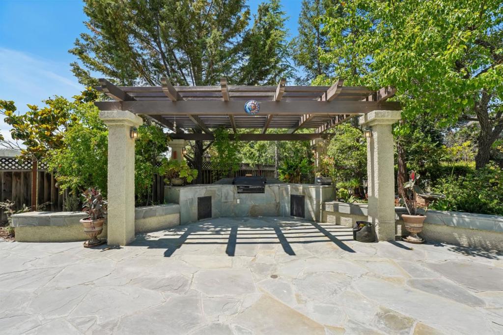 main property photo 72
