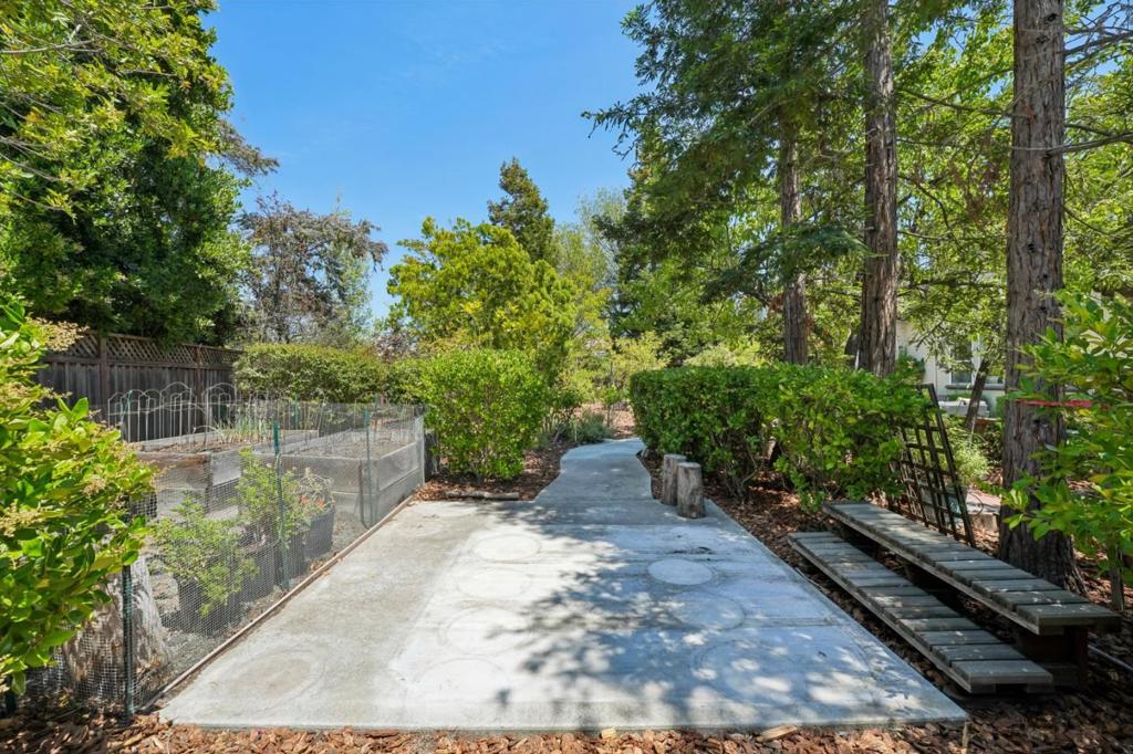 main property photo 77
