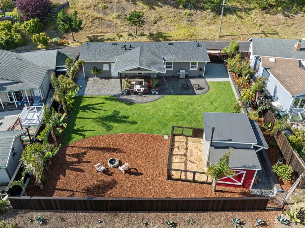 main property photo 76