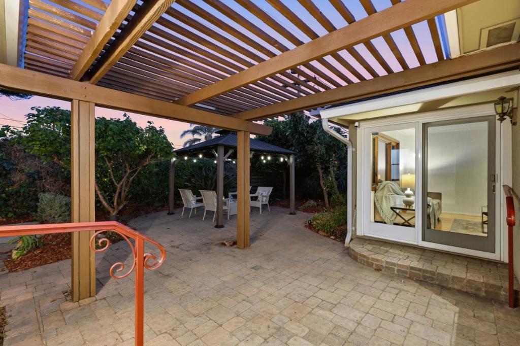 main property photo 54