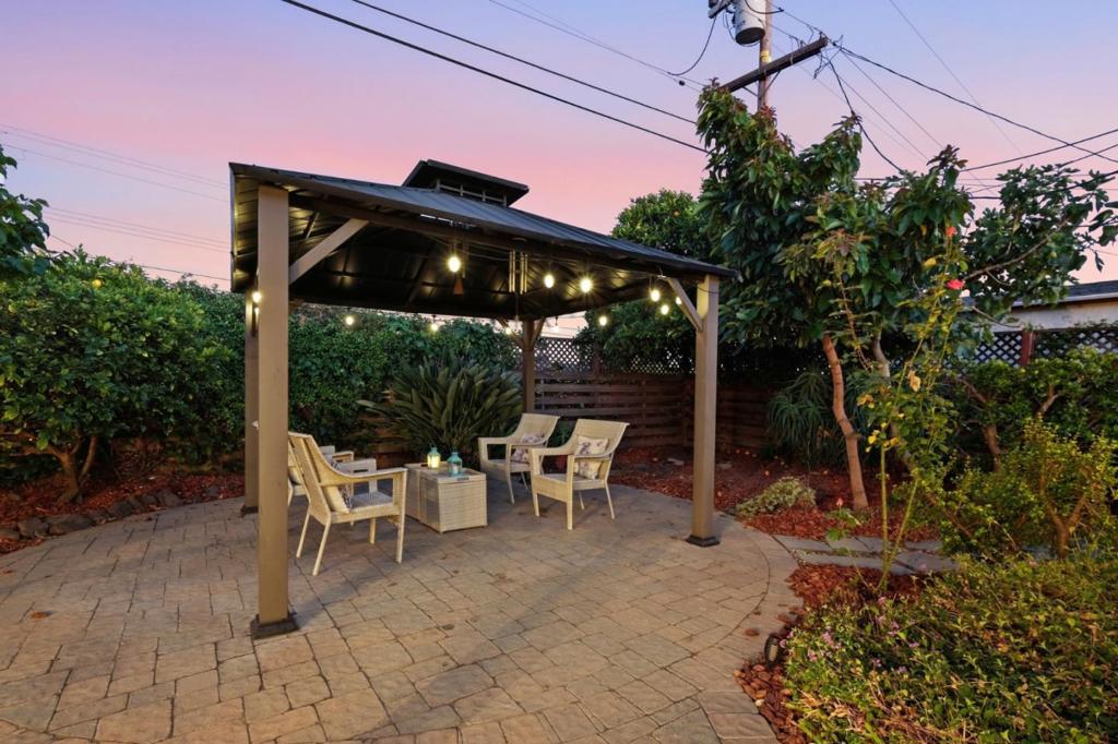 main property photo 60