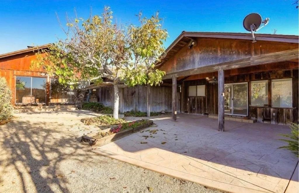 main property photo 15