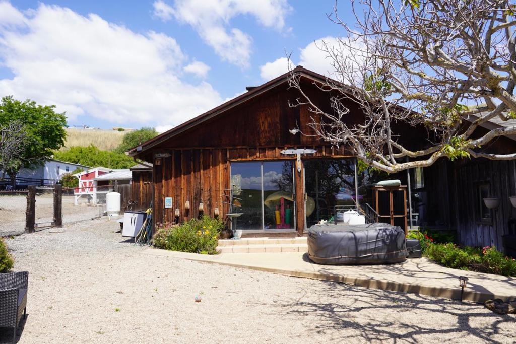 main property photo 17