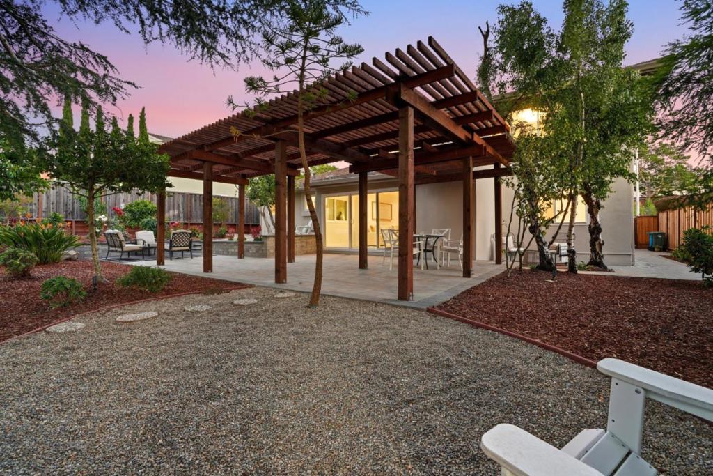 main property photo 70