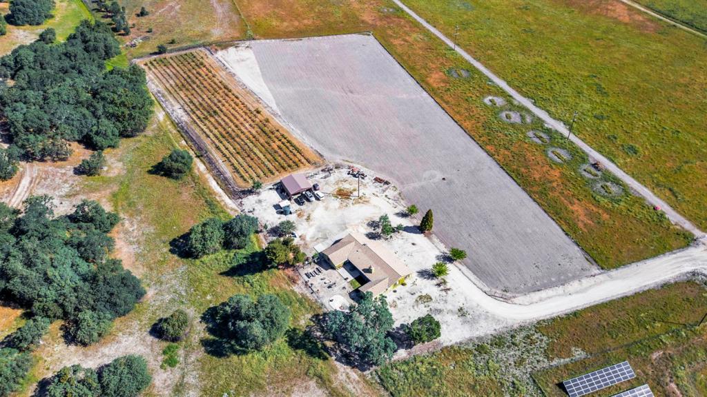 main property photo 41