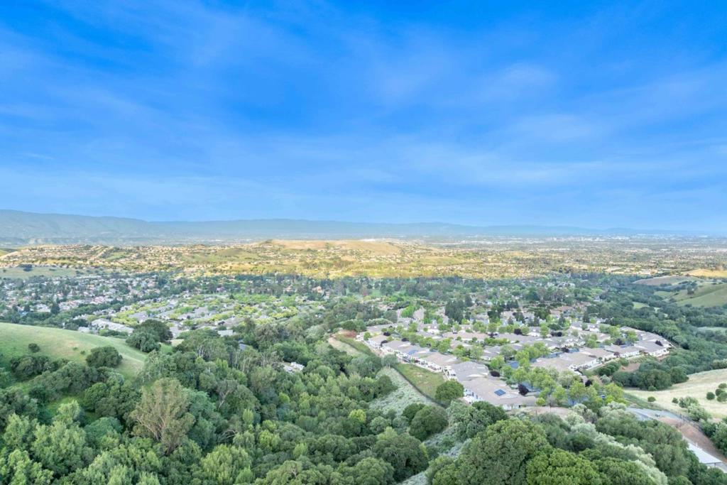 main property photo 58