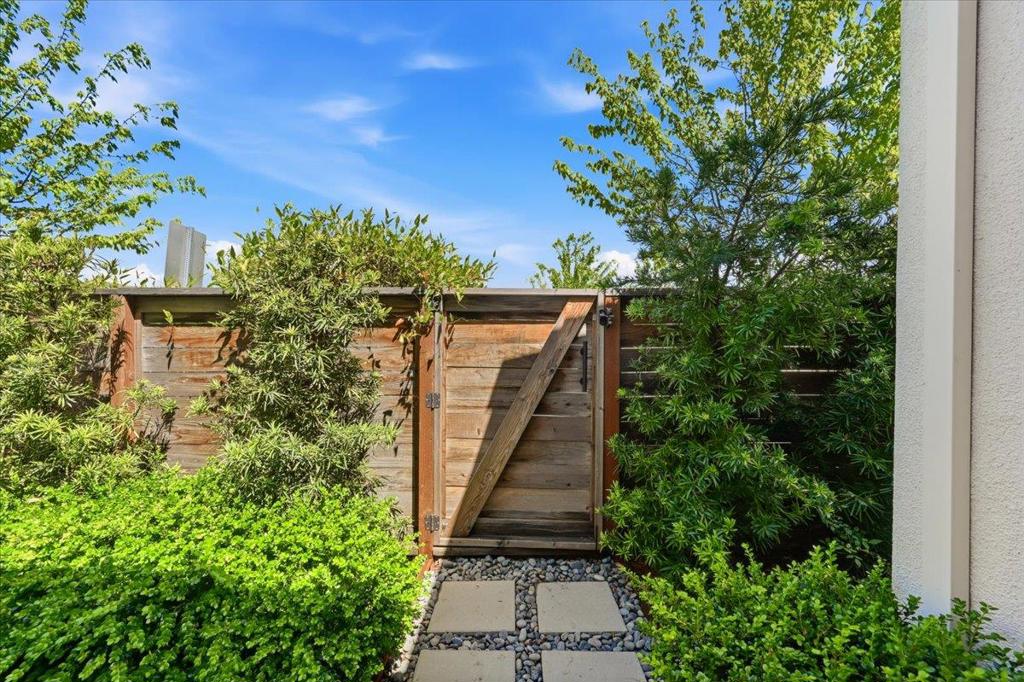 main property photo 68