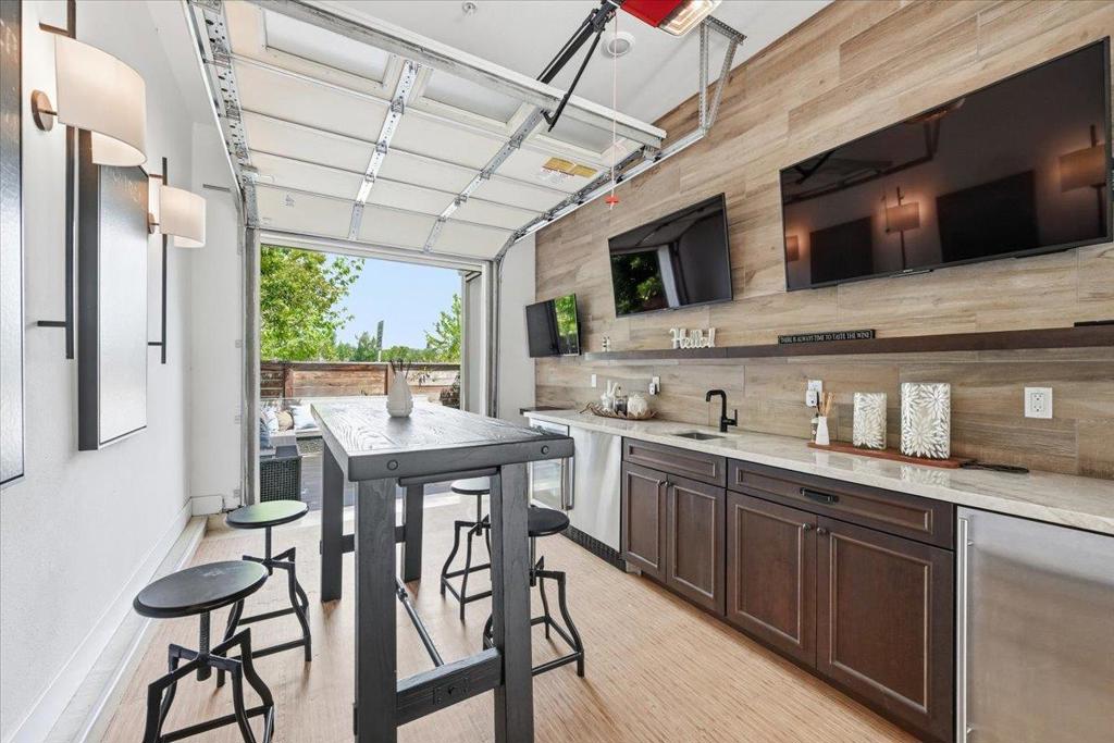 main property photo 78