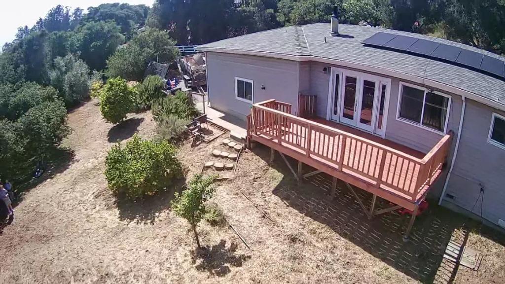 main property photo 28