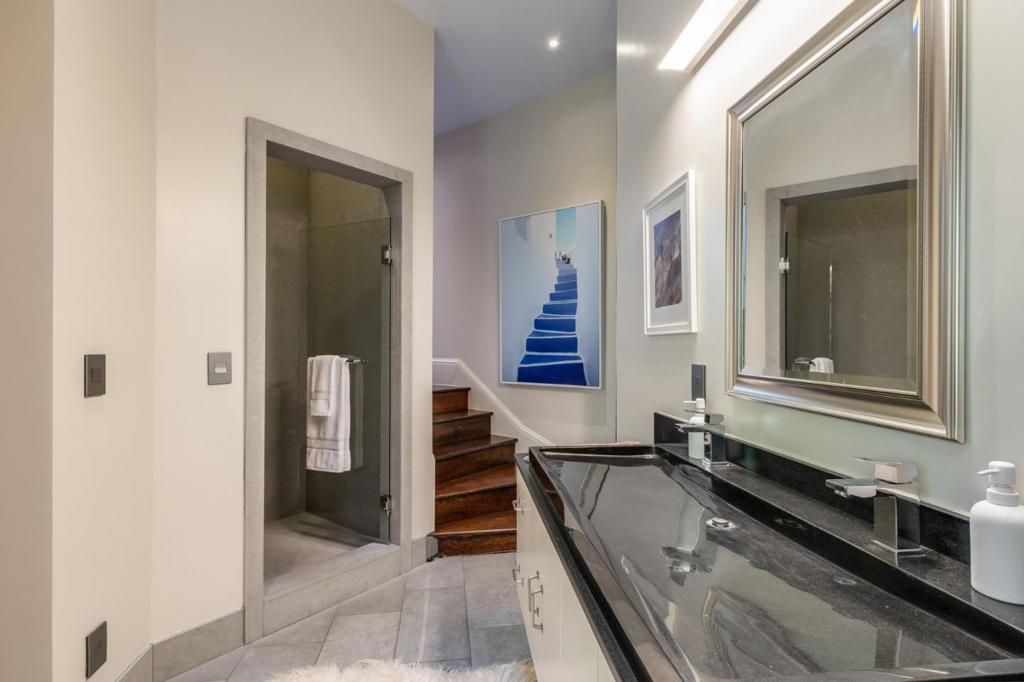 main property photo 103