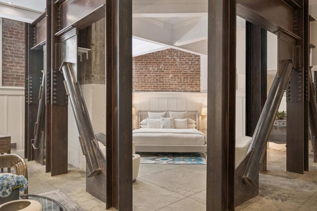 main property photo 54
