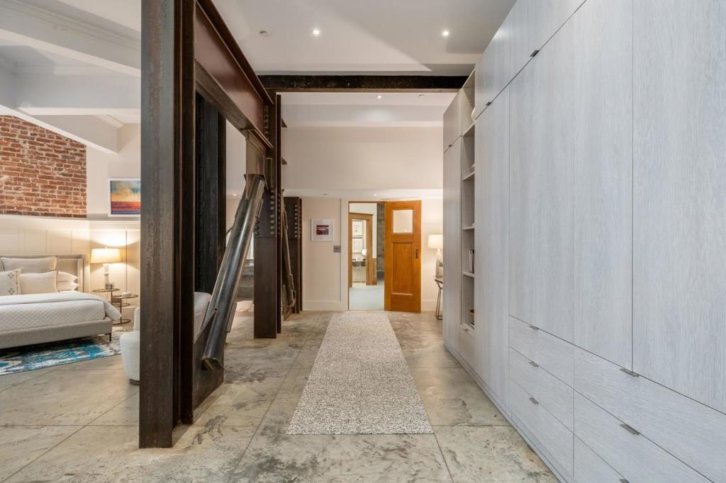 main property photo 74