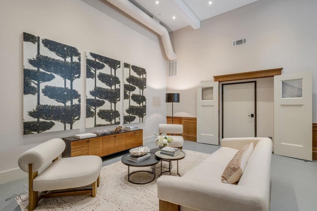 main property photo 77