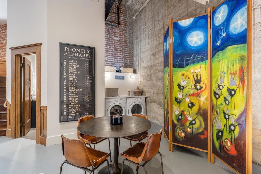 main property photo 79
