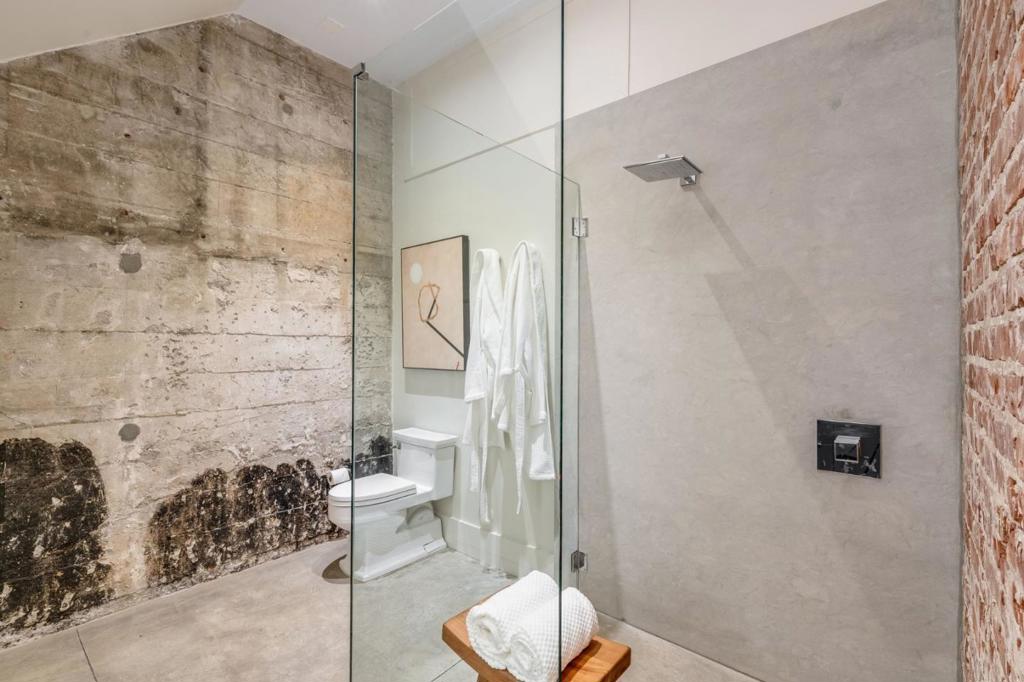 main property photo 82