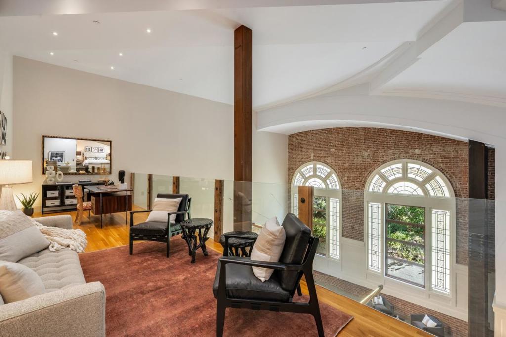 main property photo 86