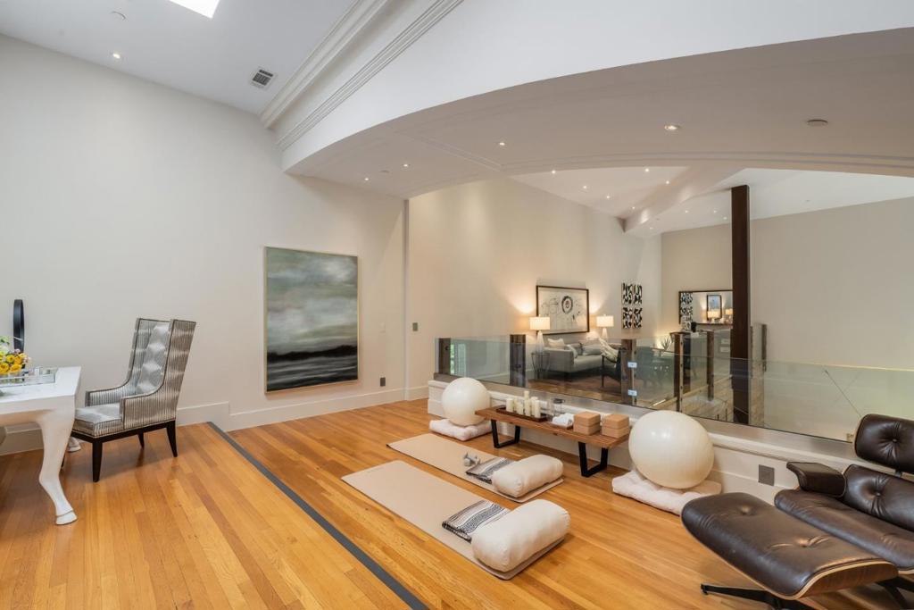 main property photo 88