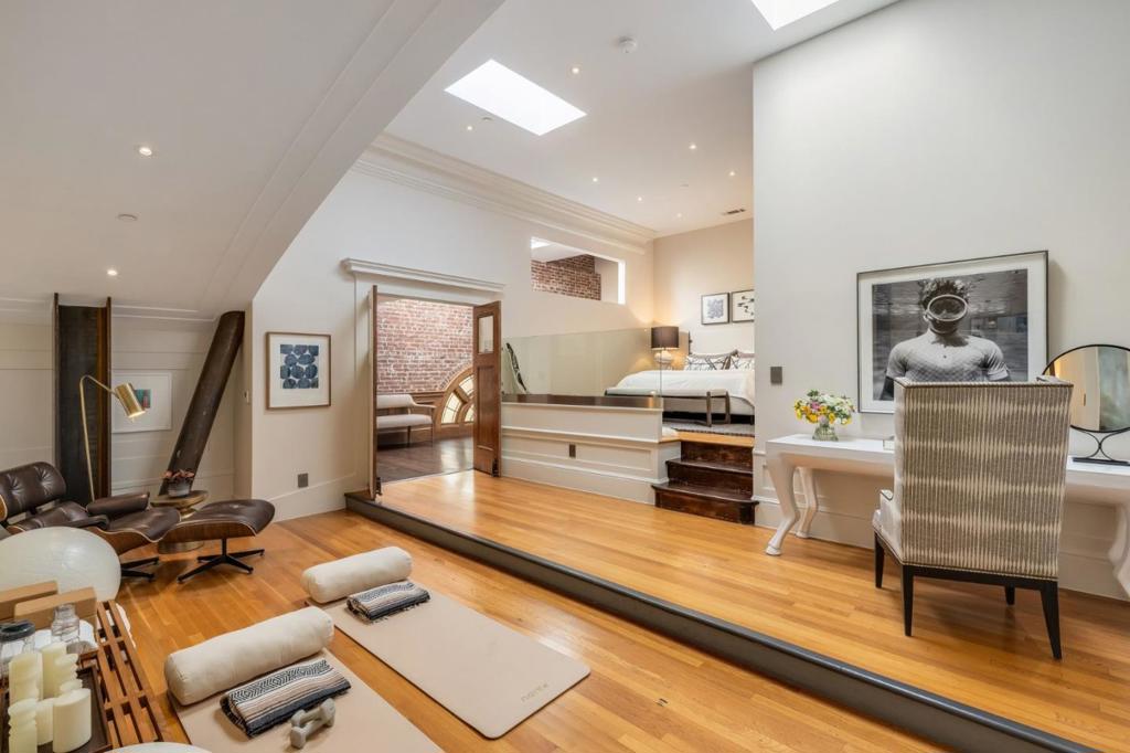 main property photo 89