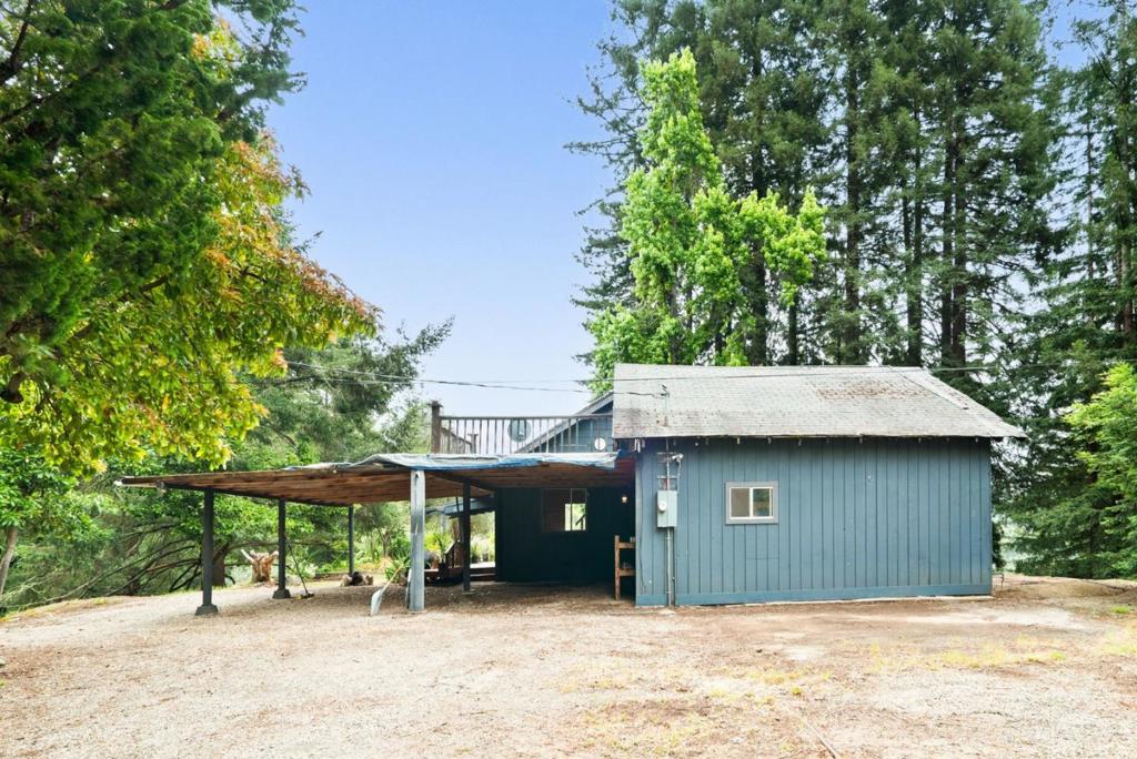 main property photo 5
