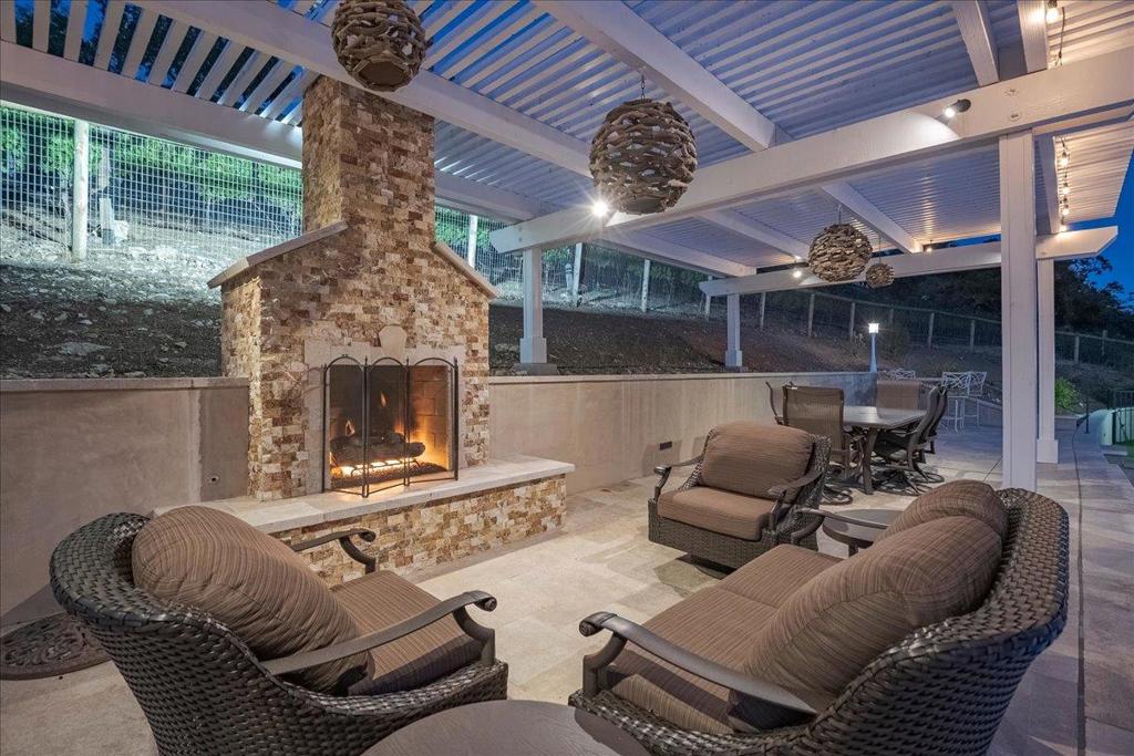 main property photo 74