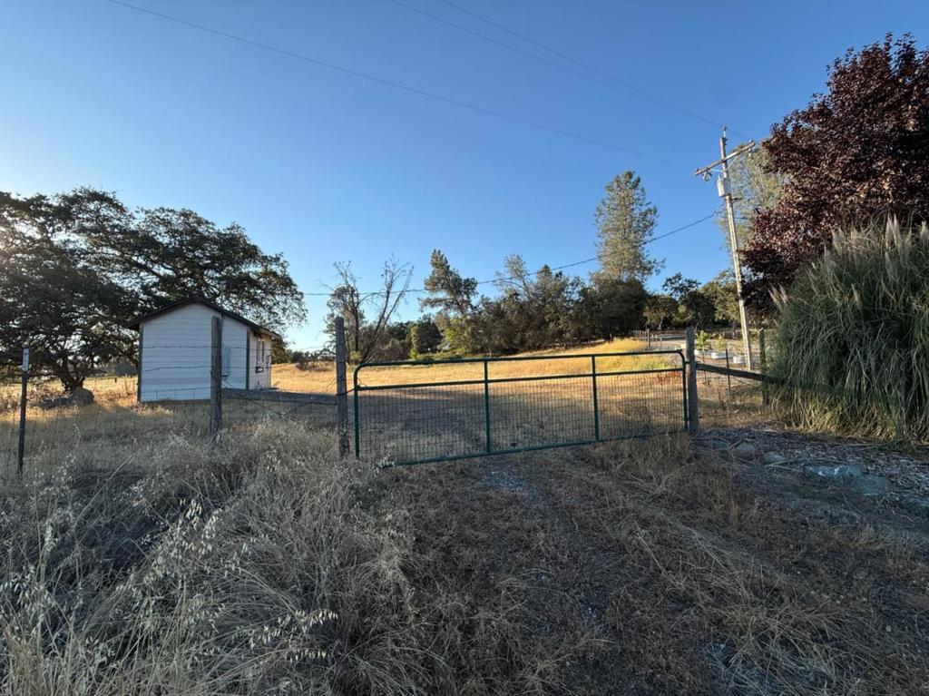 main property photo 25