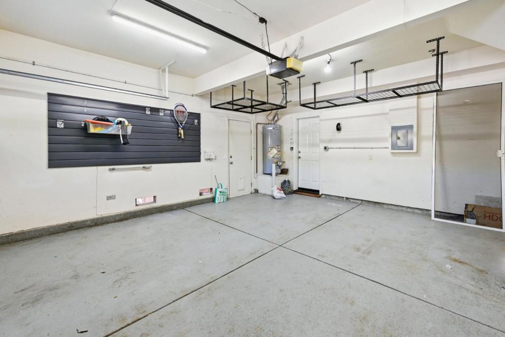 main property photo 78