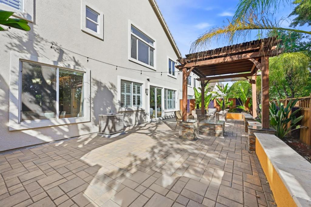main property photo 84