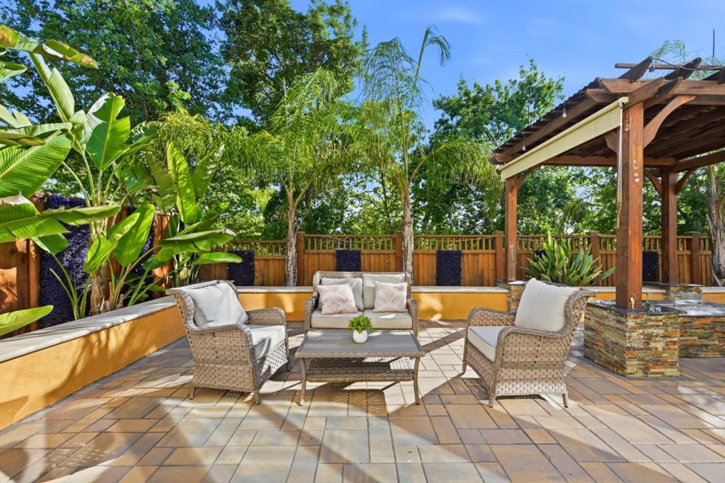 main property photo 88