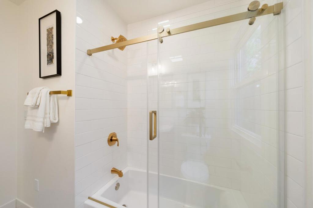 main property photo 70
