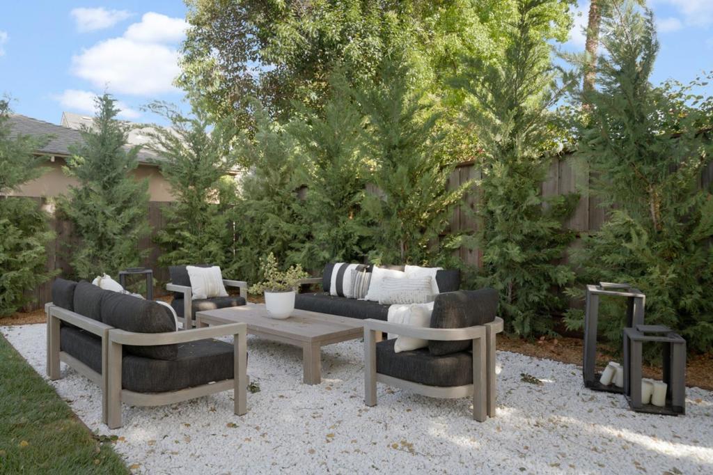 main property photo 76