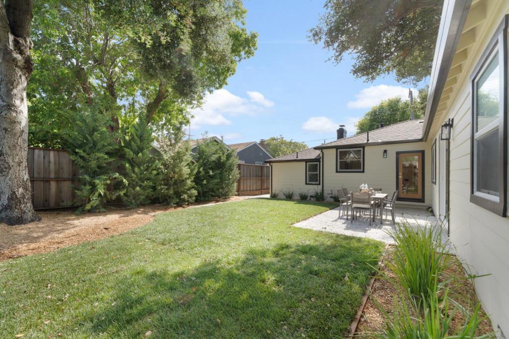main property photo 78