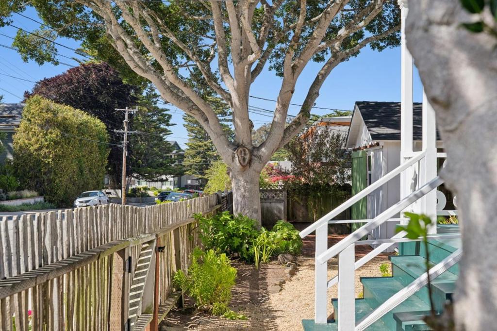 main property photo 67
