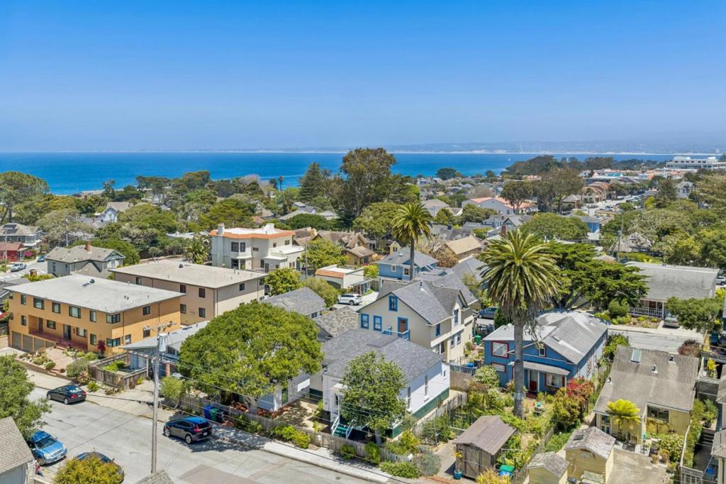 main property photo 70