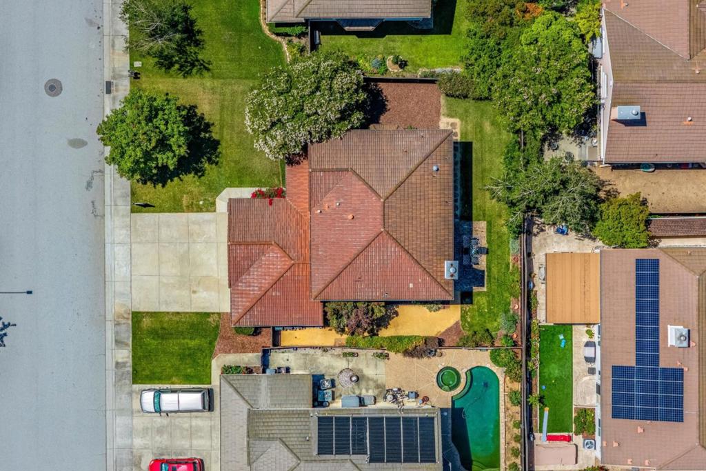 main property photo 77