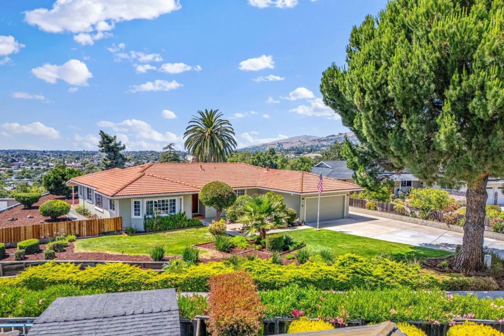 main property photo 66