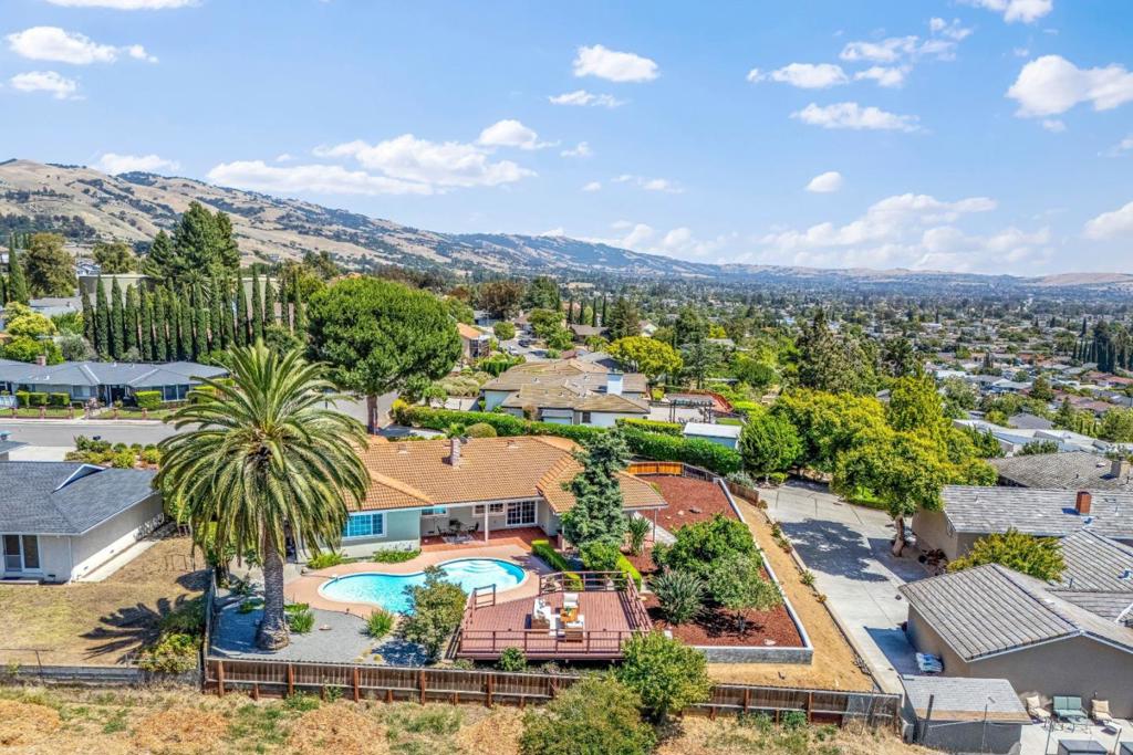 main property photo 69
