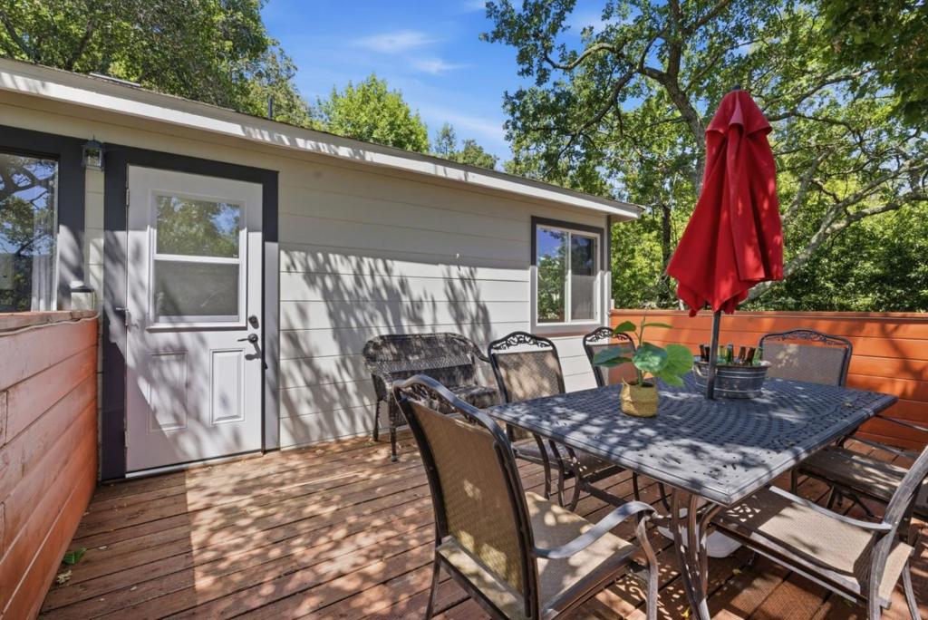 main property photo 76