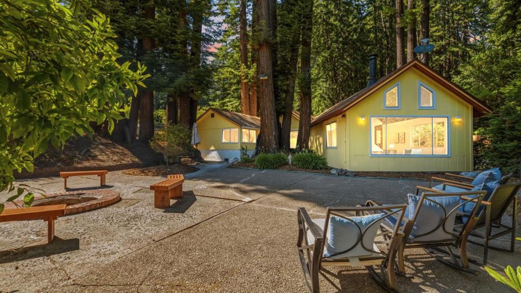 main property photo 50