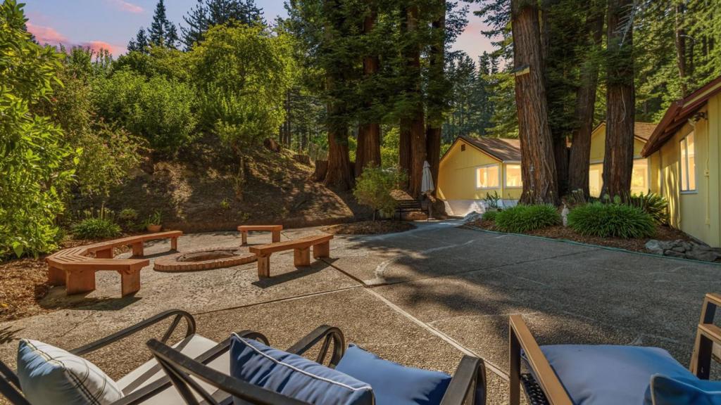 main property photo 51