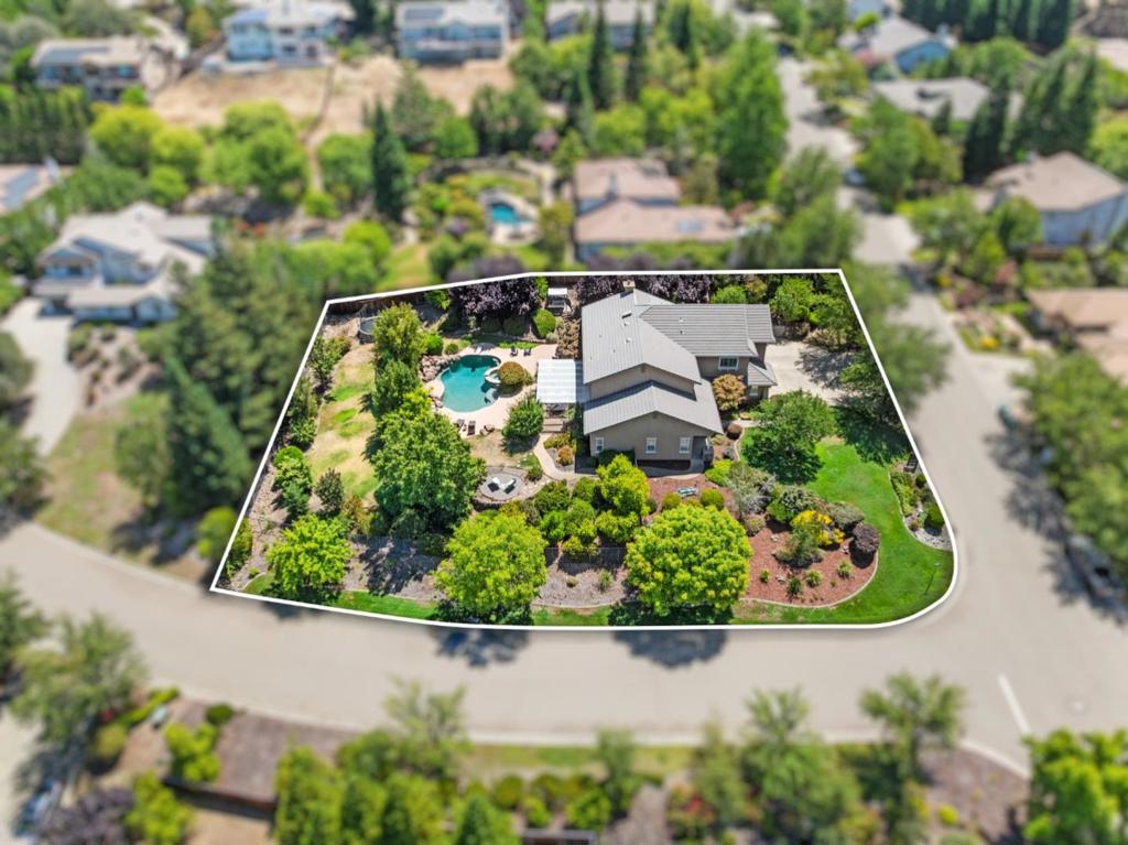 main property photo 74