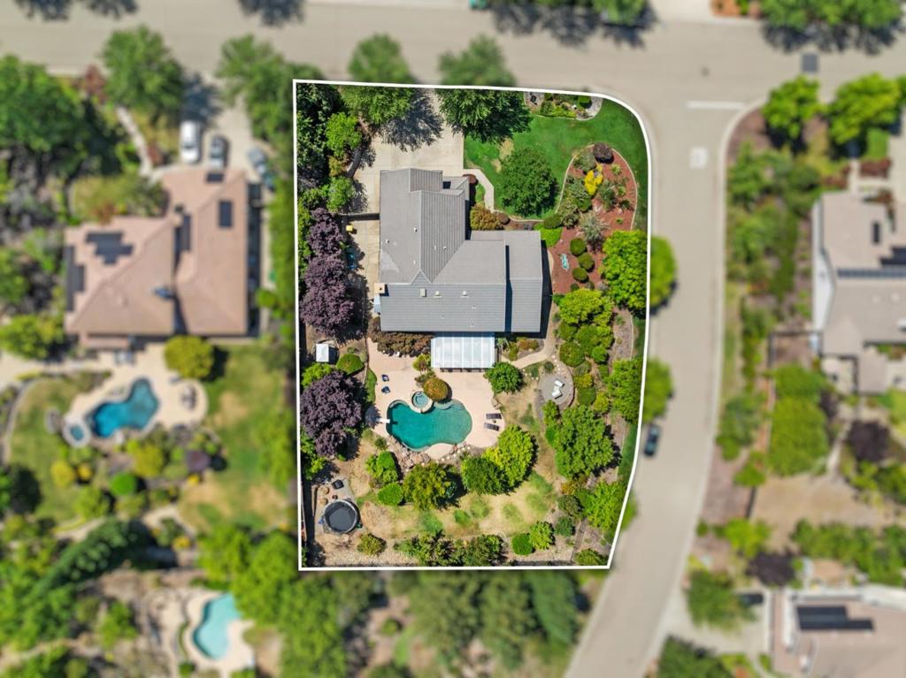 main property photo 76