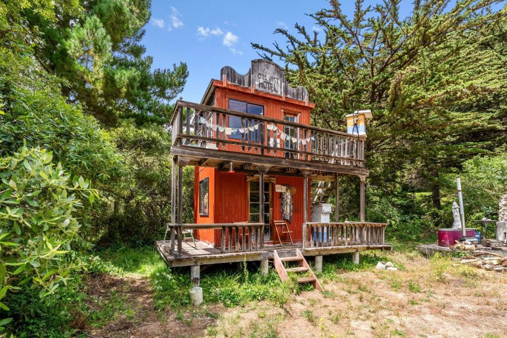 main property photo 6