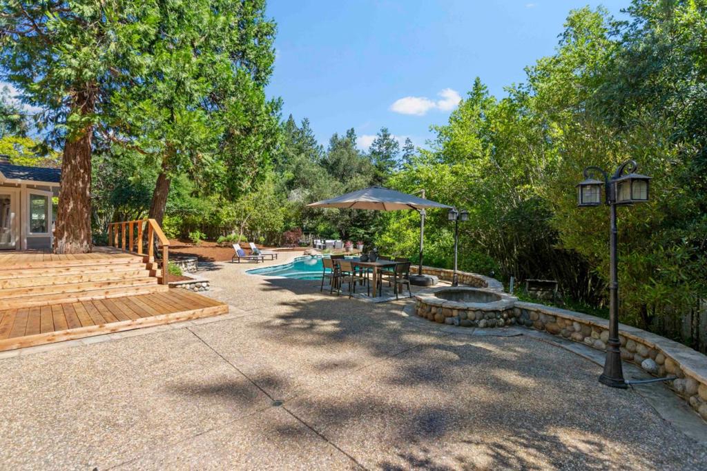 main property photo 66