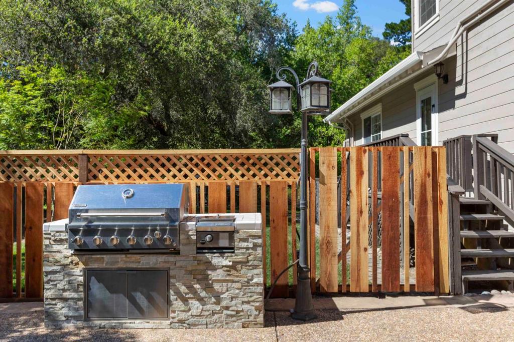 main property photo 78