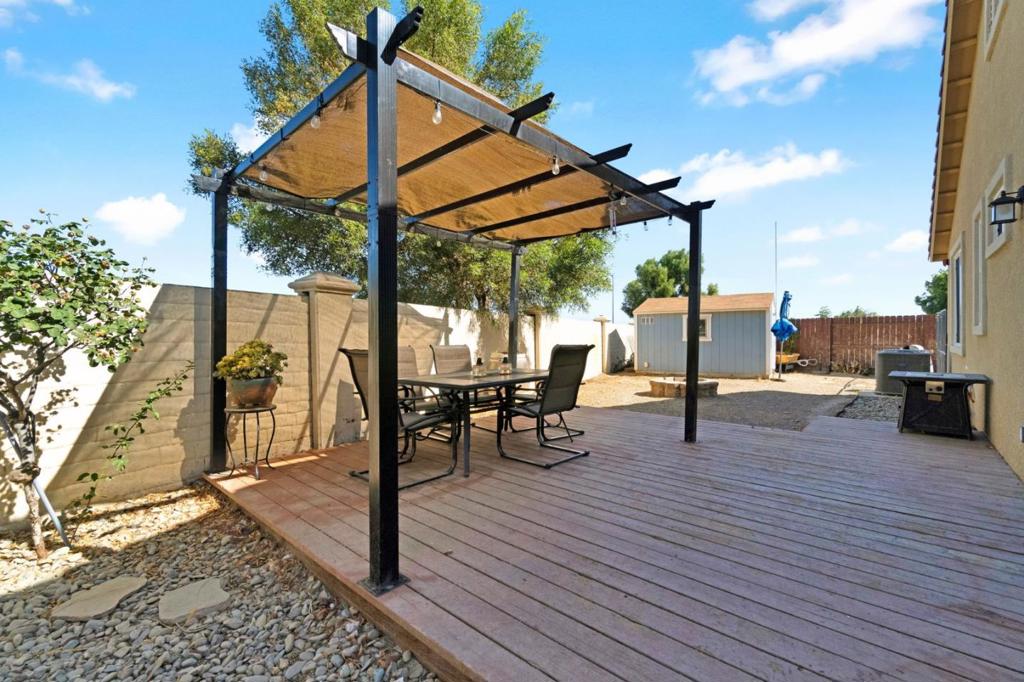main property photo 28
