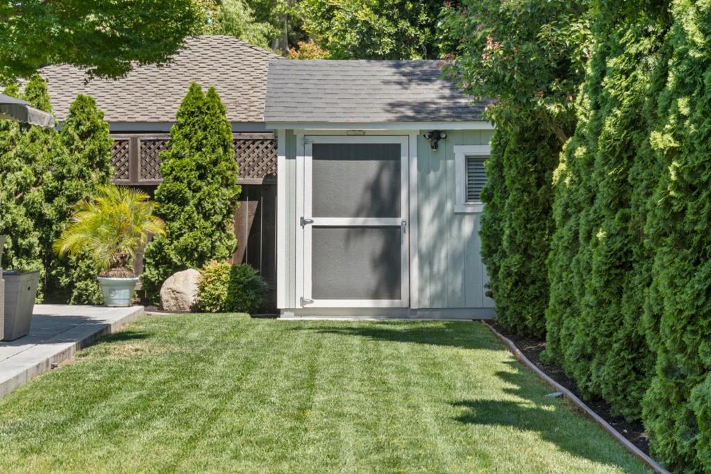 main property photo 112